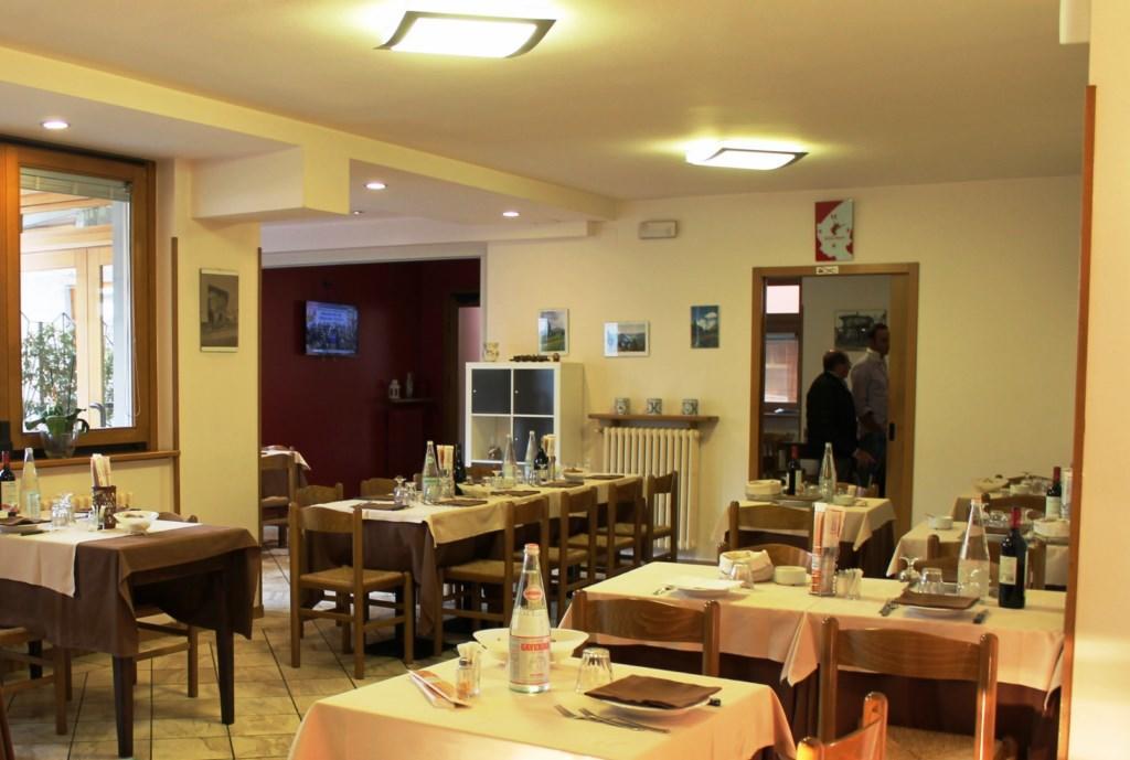 Bar Trattoria Colombina Affittacamere Bossico Exterior foto